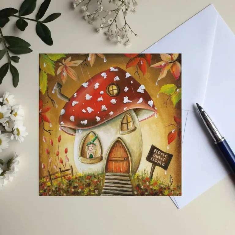 Wenskaart van rood paddenstoelenhuisje in het bos met elfje die uit het raam kijkt